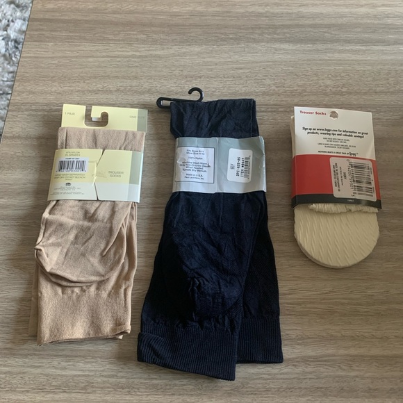 NWT 3 Pairs of Trouser Socks L’eggs & Amanda Taylor Fits Size 9-11 Shoe Sz 4-10 - Picture 2 of 2